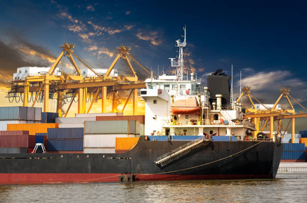 istock Commercial shipping port 914754048