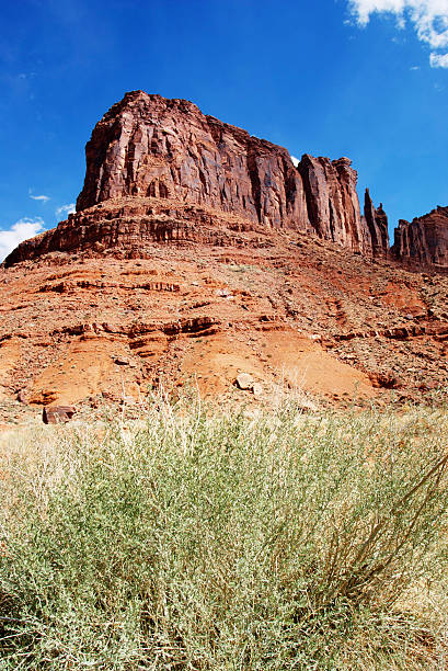 istock southwestern badlands landscape 91477059