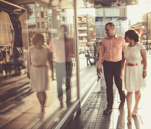 istock Happy couple in city 914771746