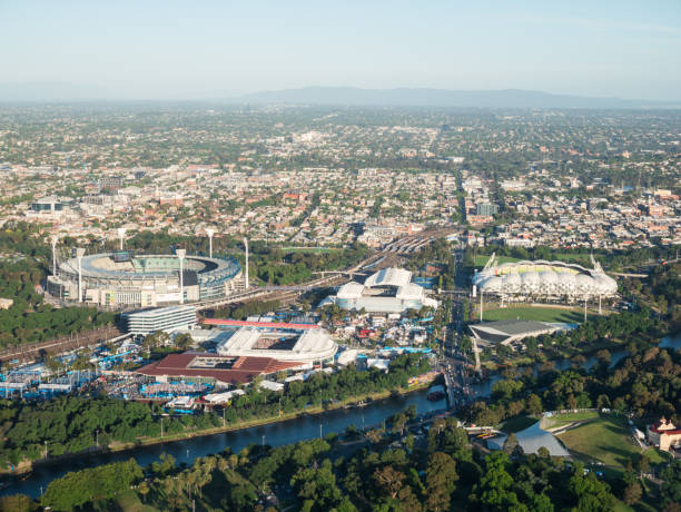 kuvapankkikuvat ja rojaltivapaat kuvat aiheesta yarra park ja melbournen krikettikenttä, osa melbournen urheilualuetta. - international tennis federation