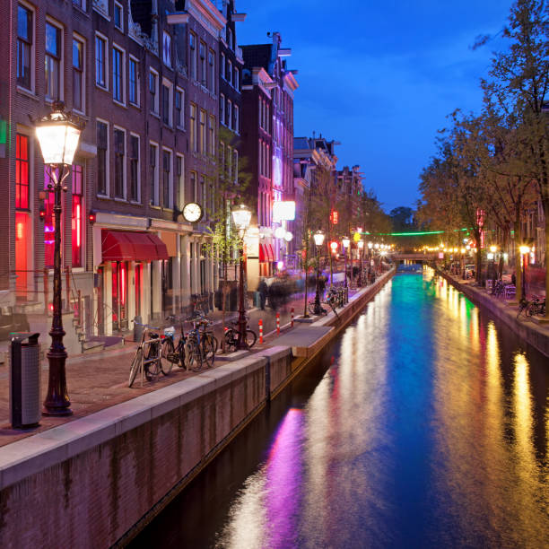 istock Red Light District in the Old Town of Amsterdam 914818170