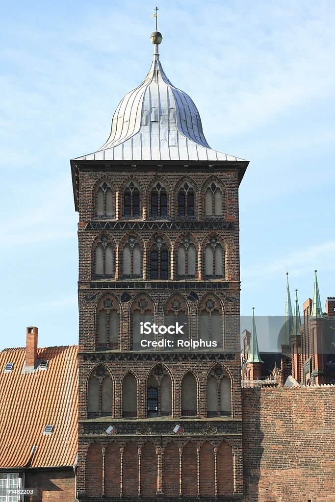 Ciudad antigua Torre de lübeck - Foto de stock de Antiguo libre de derechos