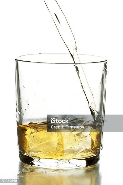 Glas Mit Whiskey Stockfoto und mehr Bilder von Alkoholisches Getränk - Alkoholisches Getränk, Café, Cocktail