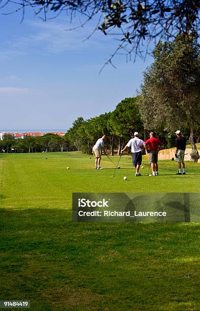 Foto de Jogadores De Golfe Em Um Campo De Golfe De Portugal e mais fotos de stock de Golfista