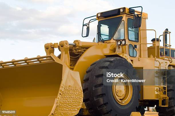 Dirtmover Foto de stock y más banco de imágenes de Nivelador - Nivelador, Parabrisas, Amarillo - Color