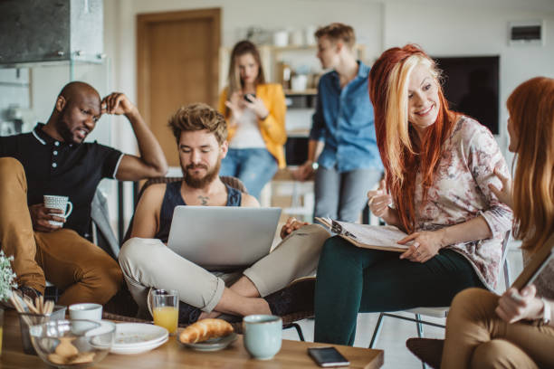 istock Putting their heads together 914864226