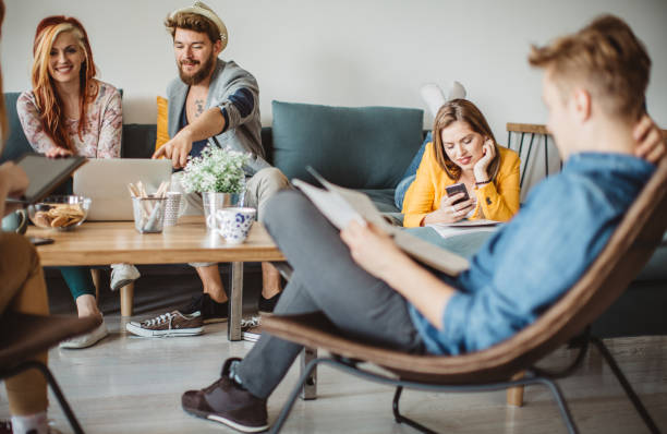istock Browsing through their favourite sites together 914870706