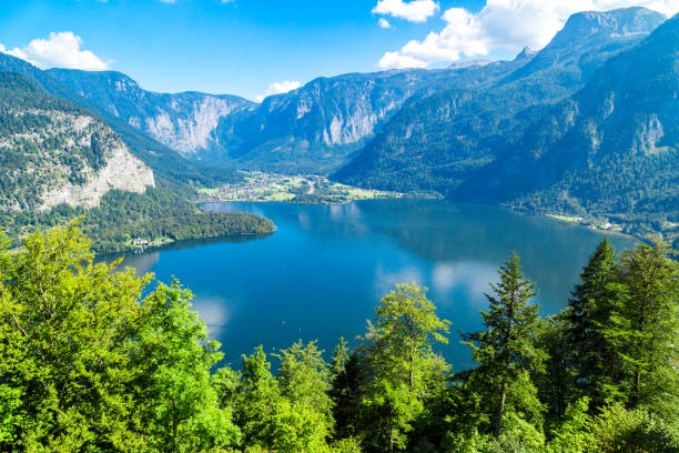 istock Lake Hallstatt with High Alp Mountains 914872682
