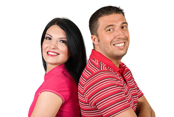 porträt von glückliches junges paar in pink - 6645 stock-fotos und bilder