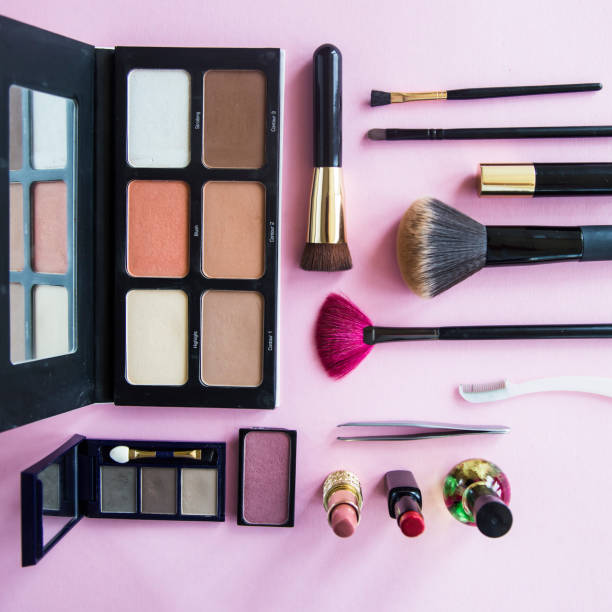 istock Decorative cosmetics for a woman's make-up on a pink background 914904590