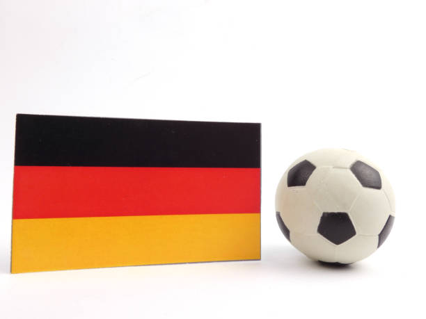 德國旗子與橄欖球球 isloated 在白色背景 - allemagne foot 個照片及圖片檔