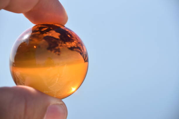 istock Crystal ball and sea 914925450