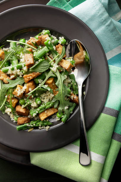 istock Salads: Quinoa Salad with Tofu, Asparagus, Arugula, and Mint 914936624
