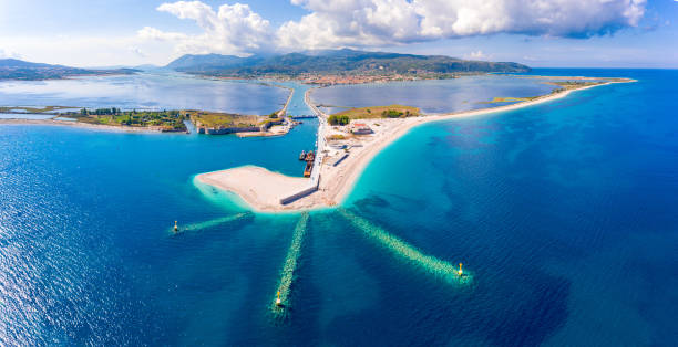 istock Panoramic view over Lefkada Island and harbour entrance at the floating swing bridge 914943940