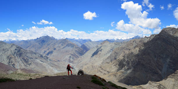 istock Tourist on trekking in India 914946124