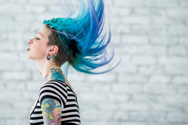 punk mulher - punk hair - fotografias e filmes do acervo