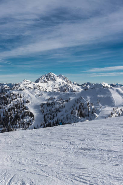 istock Skiing At Nassfeld Carinthia Austria 914960036