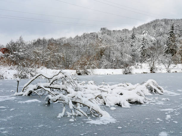 istock Evening on an frozen lake ice snowy 914998732