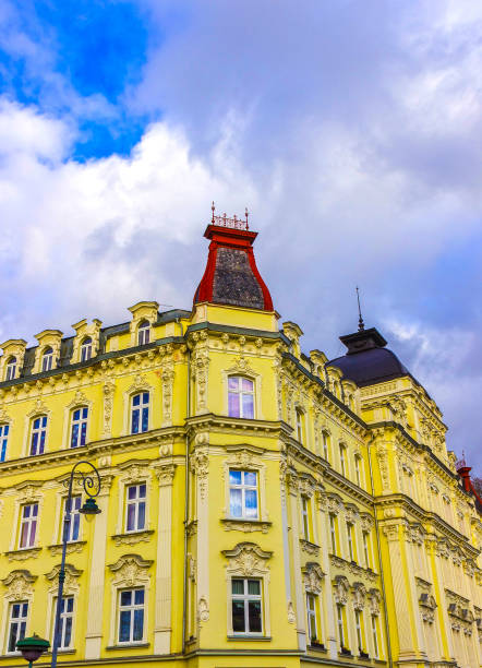 istock Building facade in Karlovy Vary, Czech Republic 915001538