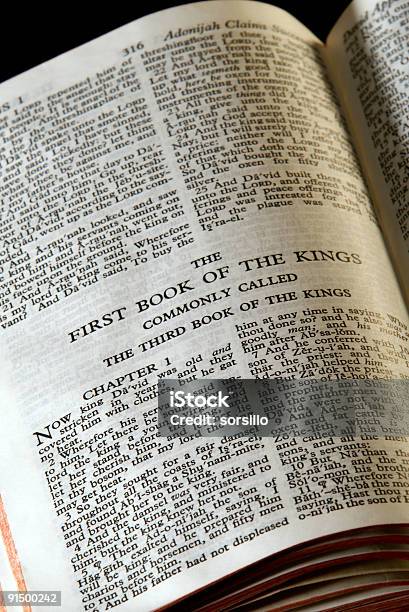 Bibbia Serie Re Iii - Fotografie stock e altre immagini di Antico - Vecchio stile - Antico - Vecchio stile, Antico Testamento, Aperto