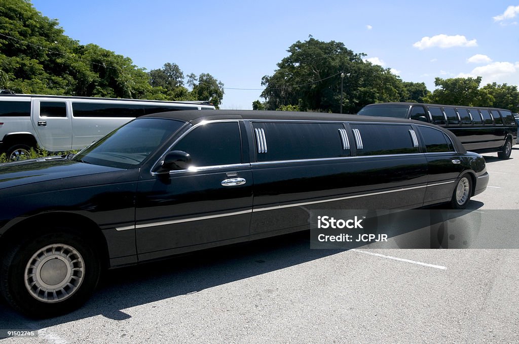 Più "elegante limousine - Foto stock royalty-free di Limousine - Automobile di lusso