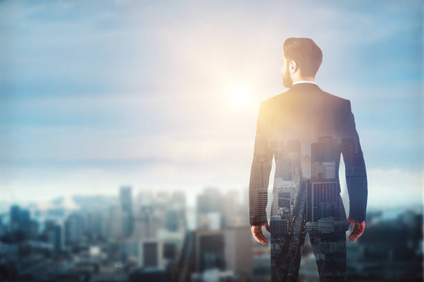 istock Man in blurry city 915032282