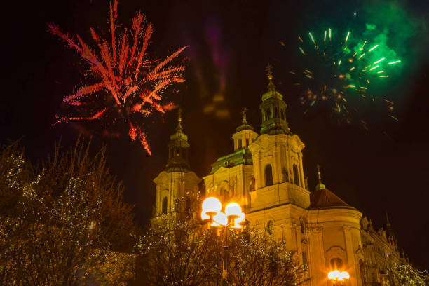 istock Prague New year's fireworks 2018 915037556