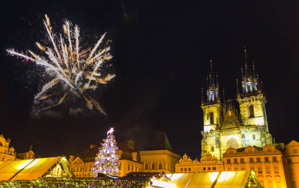 istock Prague New year's fireworks 2018 915038804