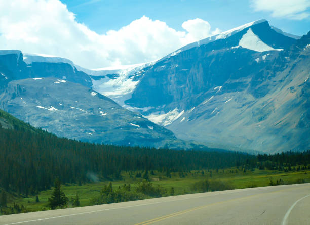 istock Athabasca Glacier Canadian Rockies 915051924