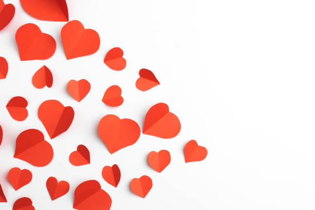 istock Red paper hearts isolated on white background 915062730