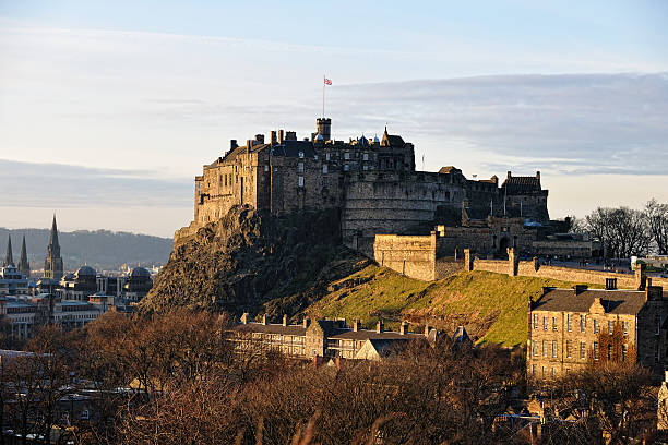 castelo de edimburgo do sul, leste no winter light - castle rock - fotografias e filmes do acervo