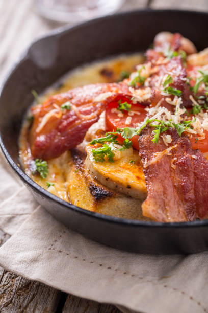 istock Kentucky Hot Brown Open Face Sandwich 915079374