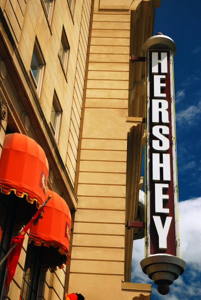 hersheys chocolate retail store w niagara falls kanada - hersheys zdjęcia i obrazy z banku zdjęć