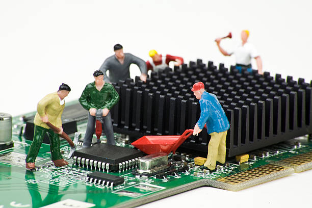 computador reparação, suporte técnico - close up small circuit board computer chip imagens e fotografias de stock
