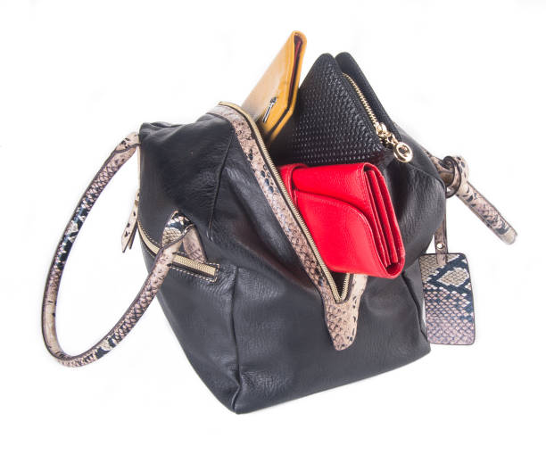 istock women bag 915117042