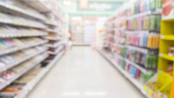 istock Abstract blurred image of supermarket for background. 915131512