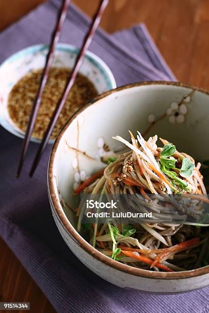 Sobanudeln Mit Gemüsesalat Stockfoto und mehr Bilder von Soba - Soba, Asiatische Nudeln, Kälte