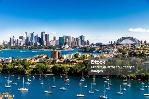 Panorama Della Città E Del Porto Di Sydney In Una Giornata Limpida E Luminosa - Fotografie stock e altre immagini di Sydney