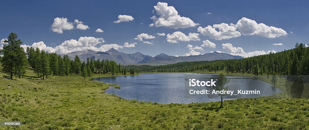 Lake panorama auf Altai - Lizenzfrei Altaigebirge Stock-Foto