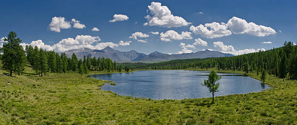istock Lake panorama on Altai 91518060