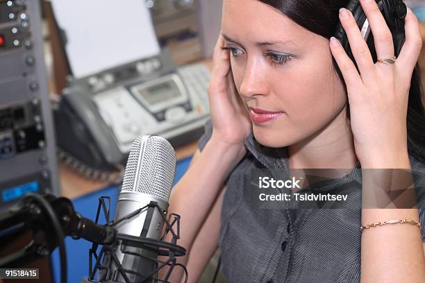 Radio Im Studio Stockfoto und mehr Bilder von Arbeiten - Arbeiten, Arbeitsstätten, Atelier