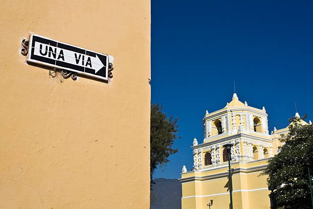 uma forma de caminho - merced county imagens e fotografias de stock