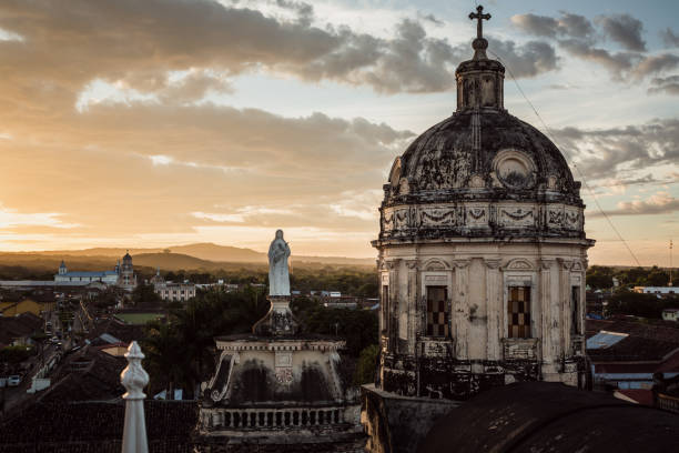 istock Amazing sunset in Granada 915194280
