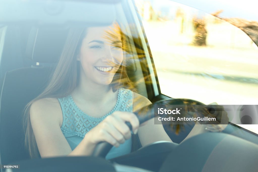 Zufriedener Fahrer Autofahren - Lizenzfrei Fahren Stock-Foto