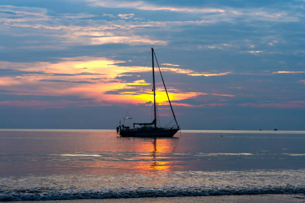 istock Sailing boat on the sea 915198132