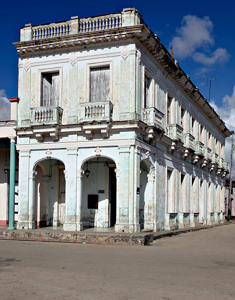 istock Cuban Colonial Housing Building 91520630