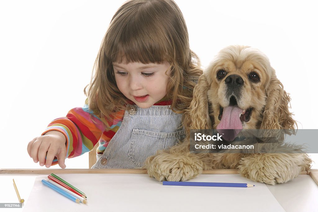 Fille et chien dans l'école - Photo de Animaux de compagnie libre de droits