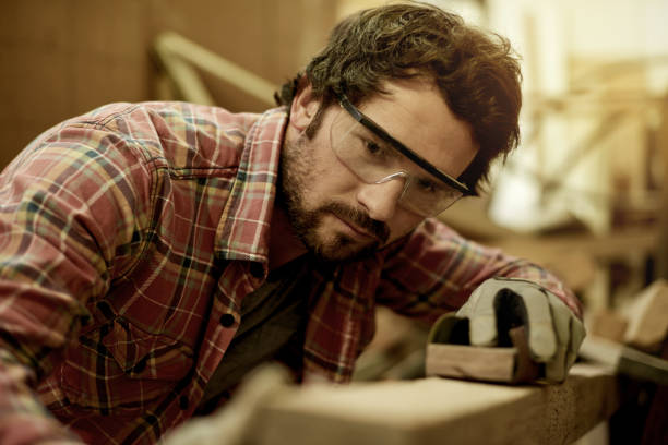 istock Shaping his wood to perfection 915214916