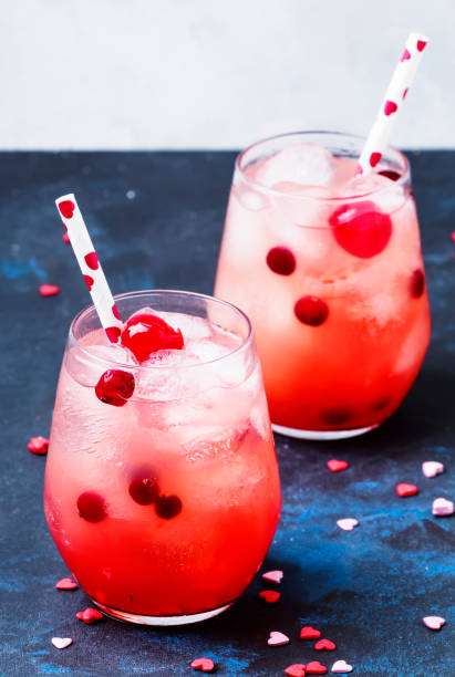 istock Pink alcoholic cocktail for Valentines day, two glasses 915237364