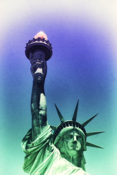 istock Statue of Liberty 915303986
